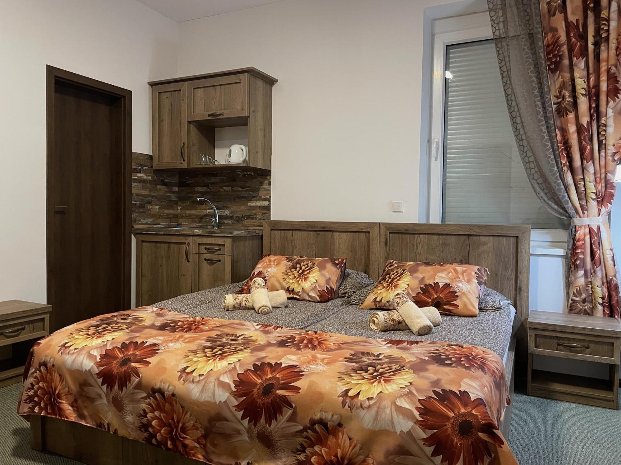 Hotel Herman Rychnov nad Kneznou Luaran gambar
